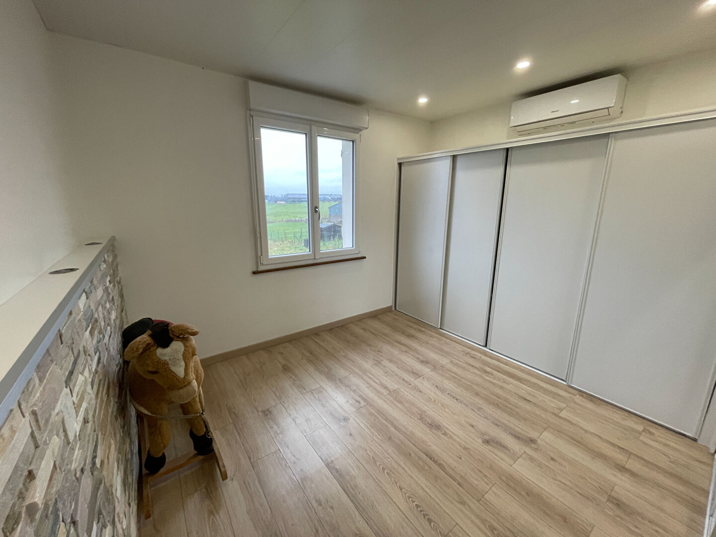 EN EXCLUSIVITÉ - PAVILLON FAMILIAL AU CALME ABSOLU