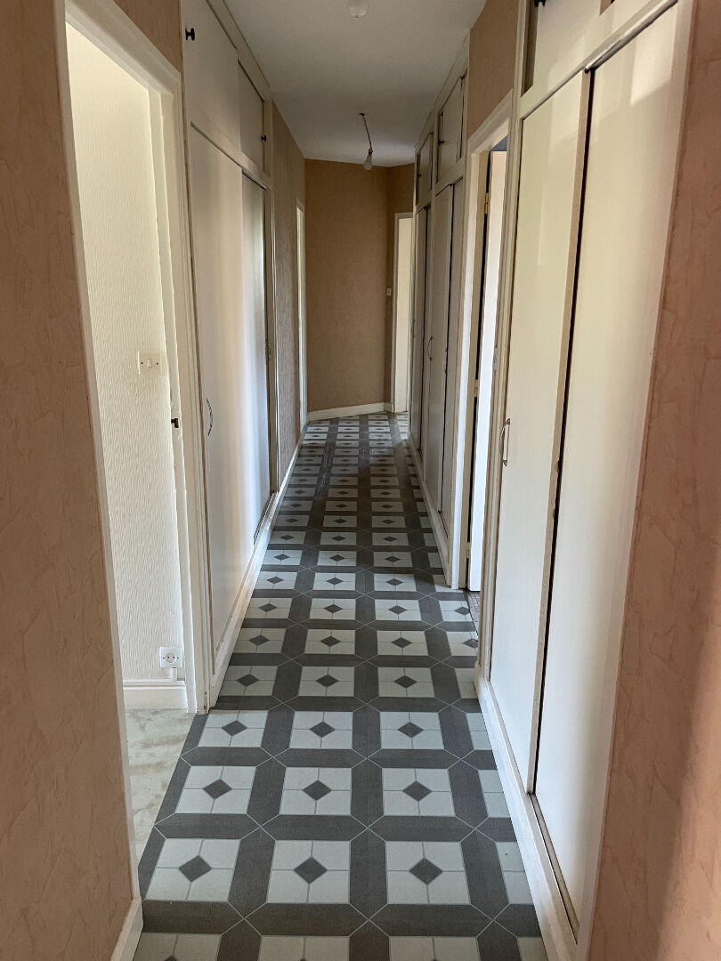 Appartement  5 pièce(s) 121.45 m2