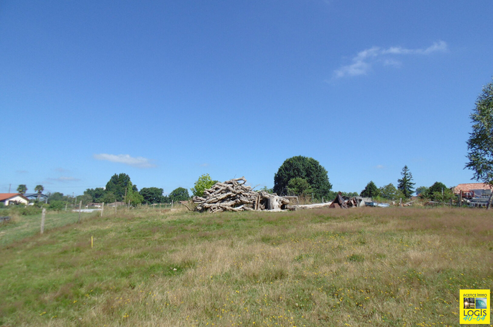 TERRAIN 643M² - PORT-DE-LANNE -