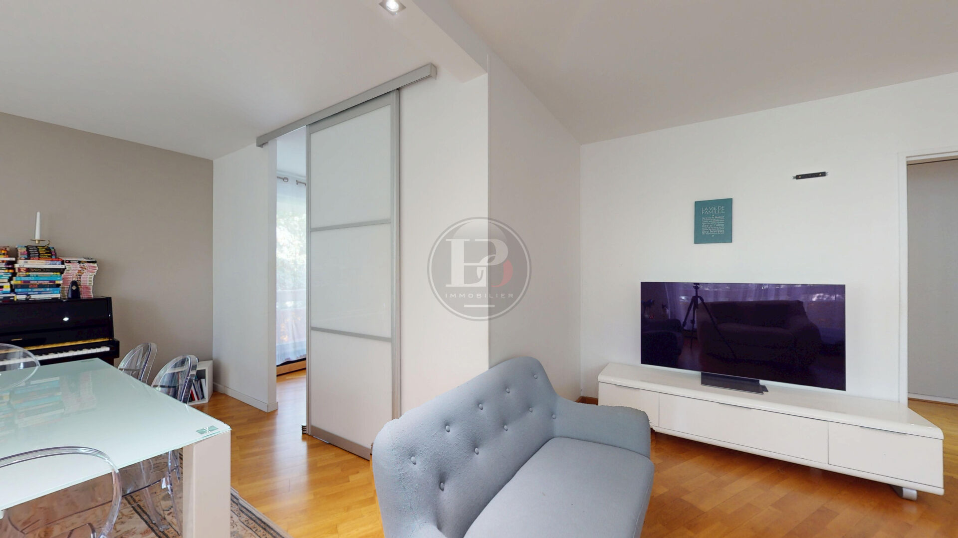 Photo Location Meublée 94 m2 - La Roseraie - 3 Chambres image 2/6