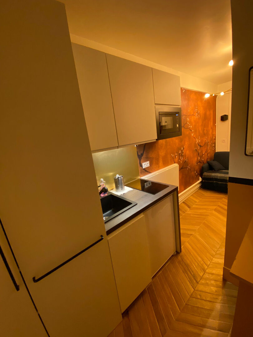 Photo Studette Paris 7e image 4/6