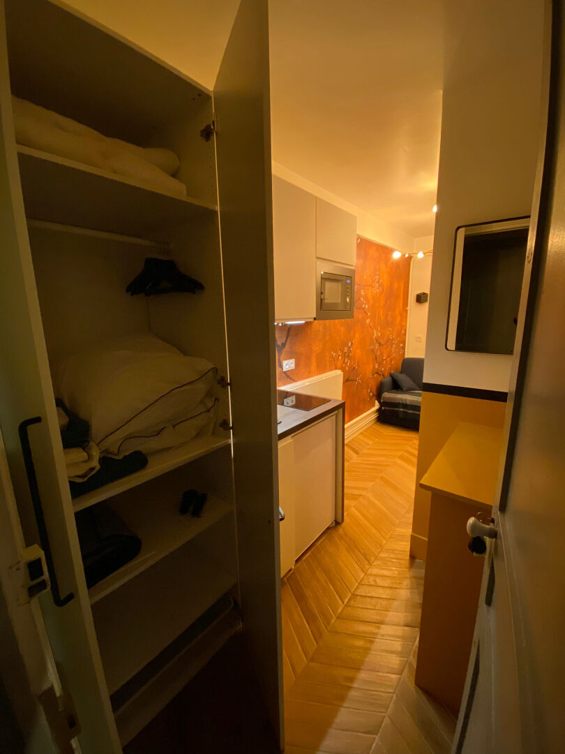 Photo Studette Paris 7e image 6/6