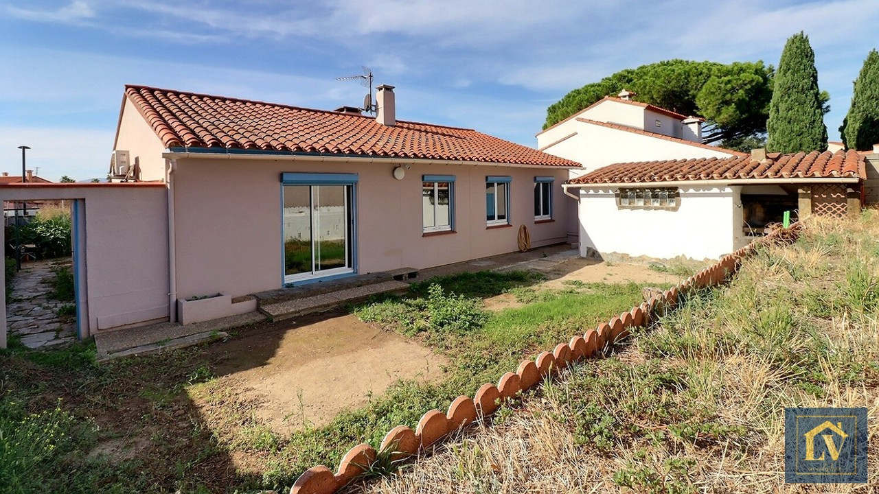 Photo Villa plain pied en 3 faces, 5 pièces, avec jardin. image 2/6