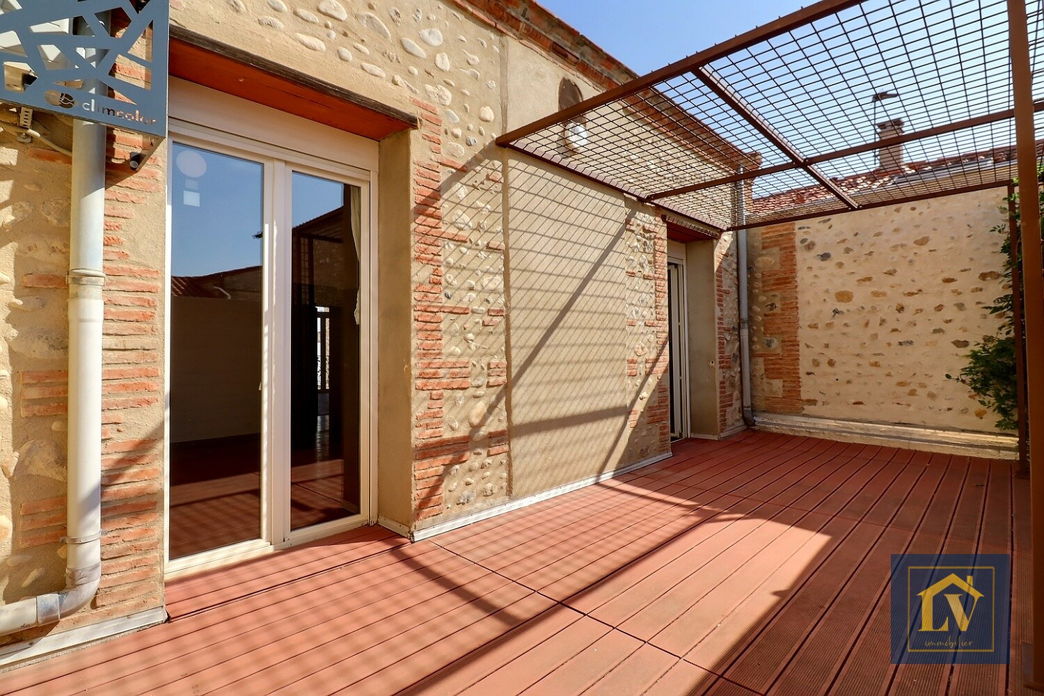 A louer appartement T3 au premier étage avec terrasse