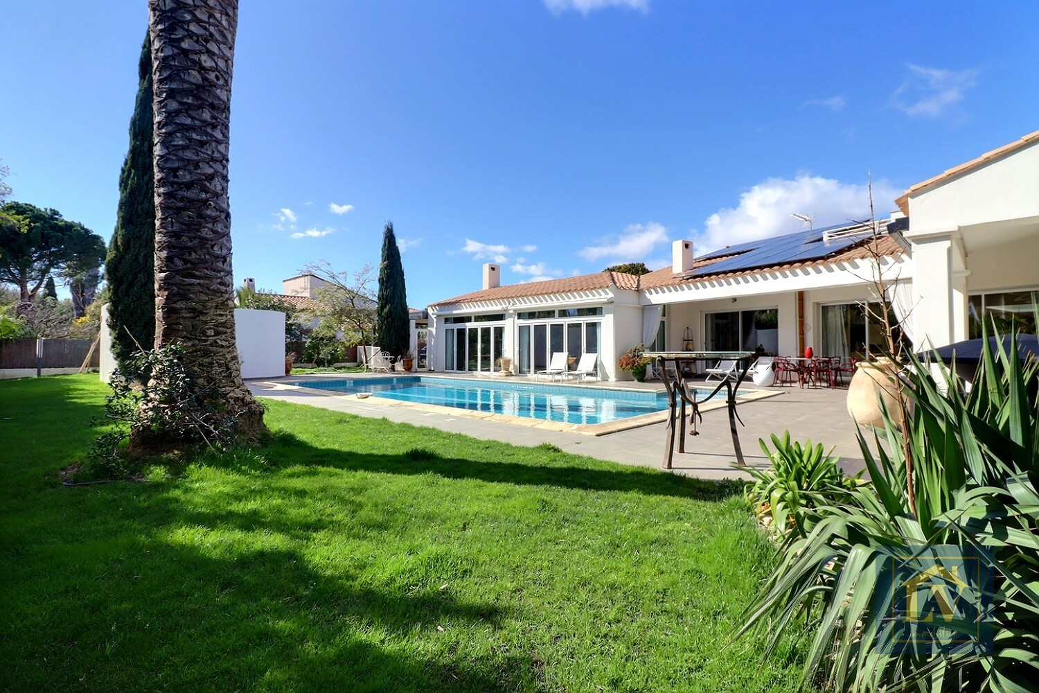 Photo A vendre superbe maison d'architecte secteur du Parc Ducup image 2/6