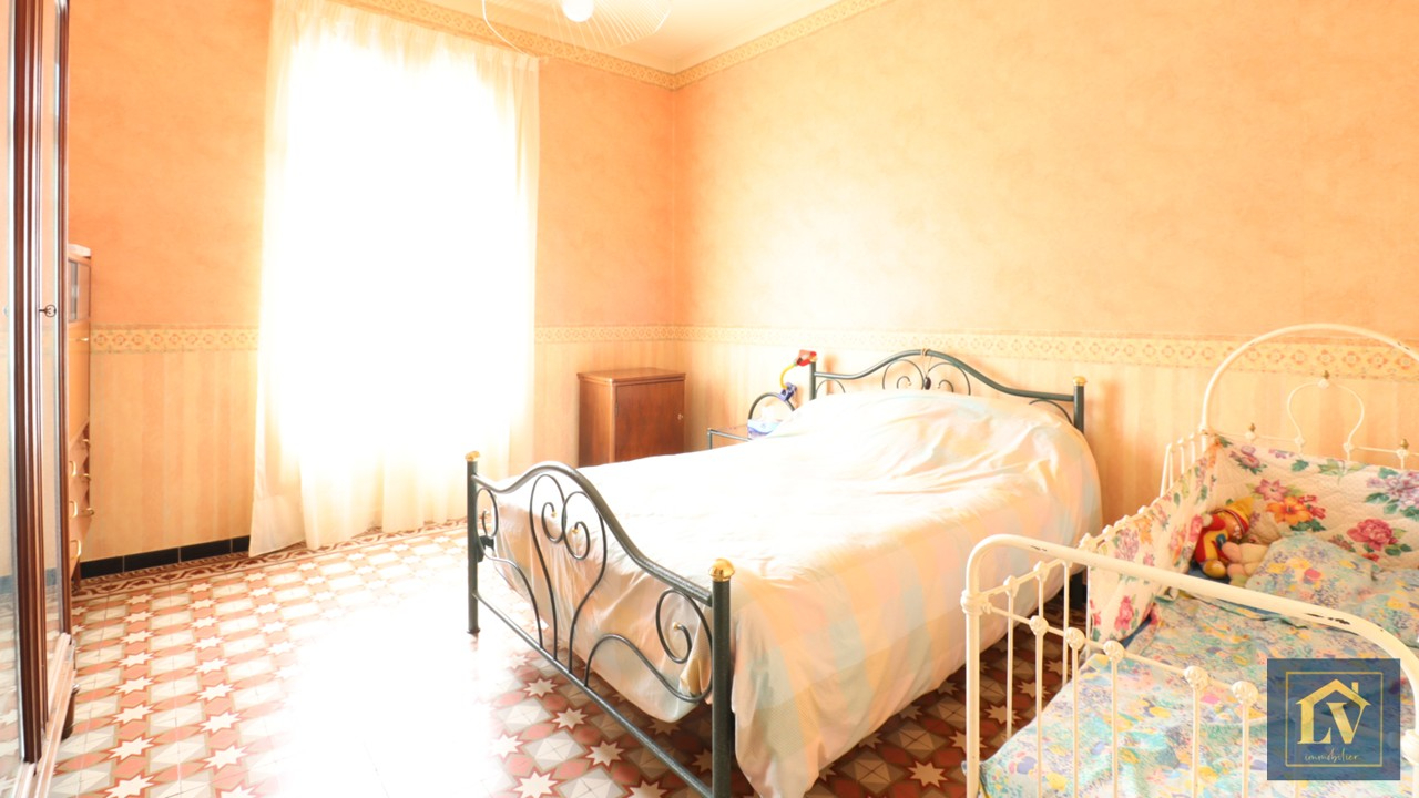 Photo Grande maison familiale avec garage image 5/6