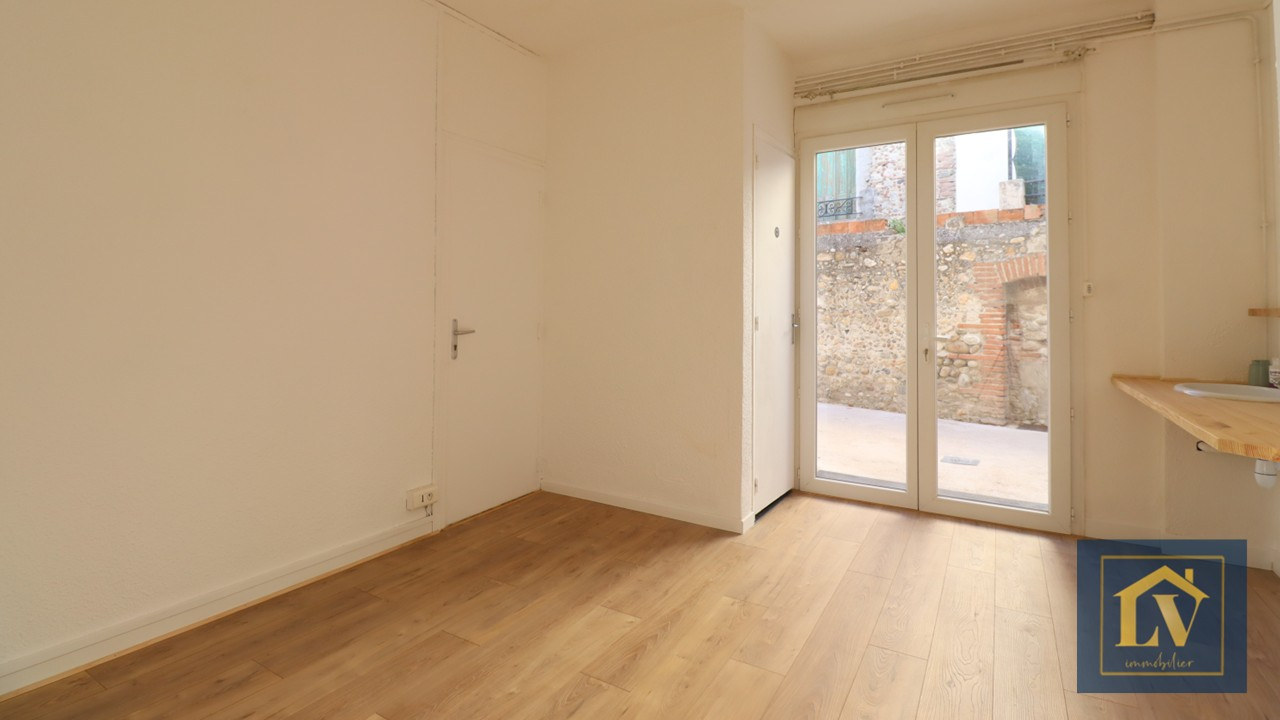 Local commercial ou professionnel de 2 pièces