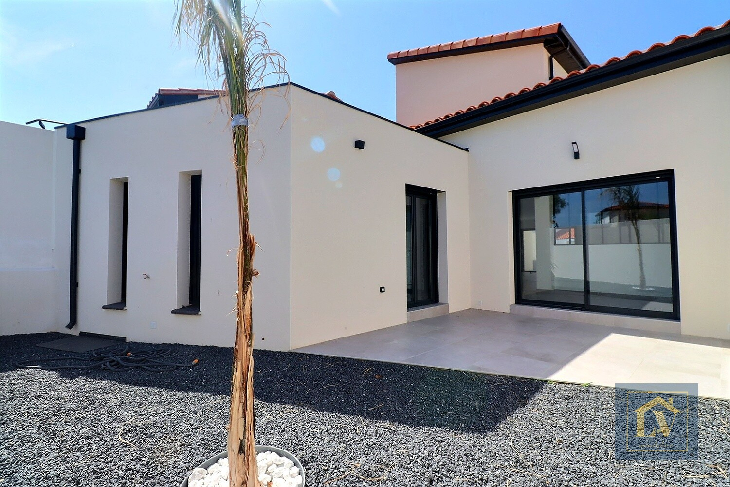 A vendre villa moderne 4 pièces à étrenner située à Ponteilla