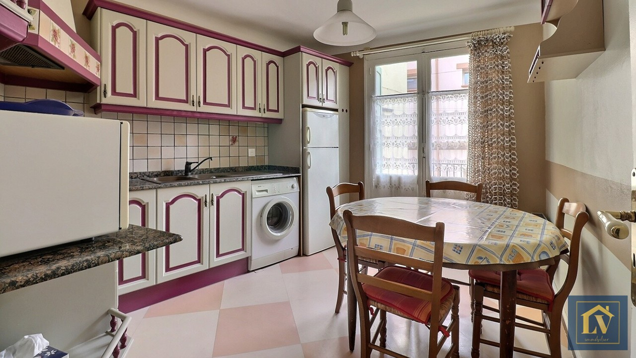 Photo Maison de village de 6 pièces avec grand garage et terrasse image 4/6