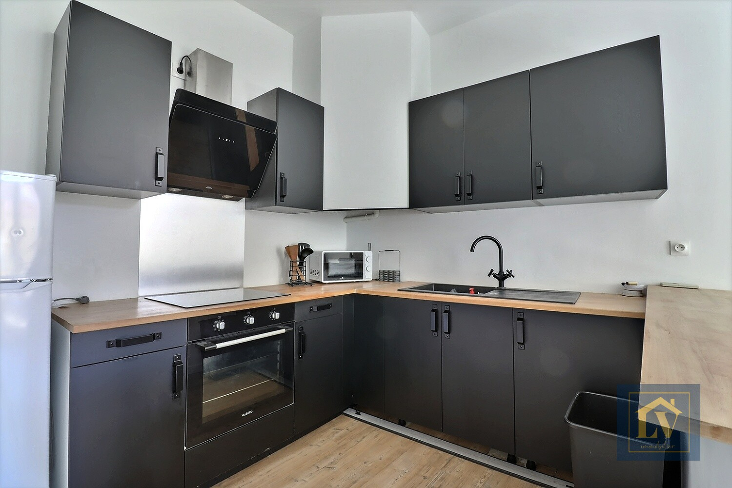 Photo A vendre appartement T2 meublé et rénové au 2ème étage d'une petite copropriété image 4/6