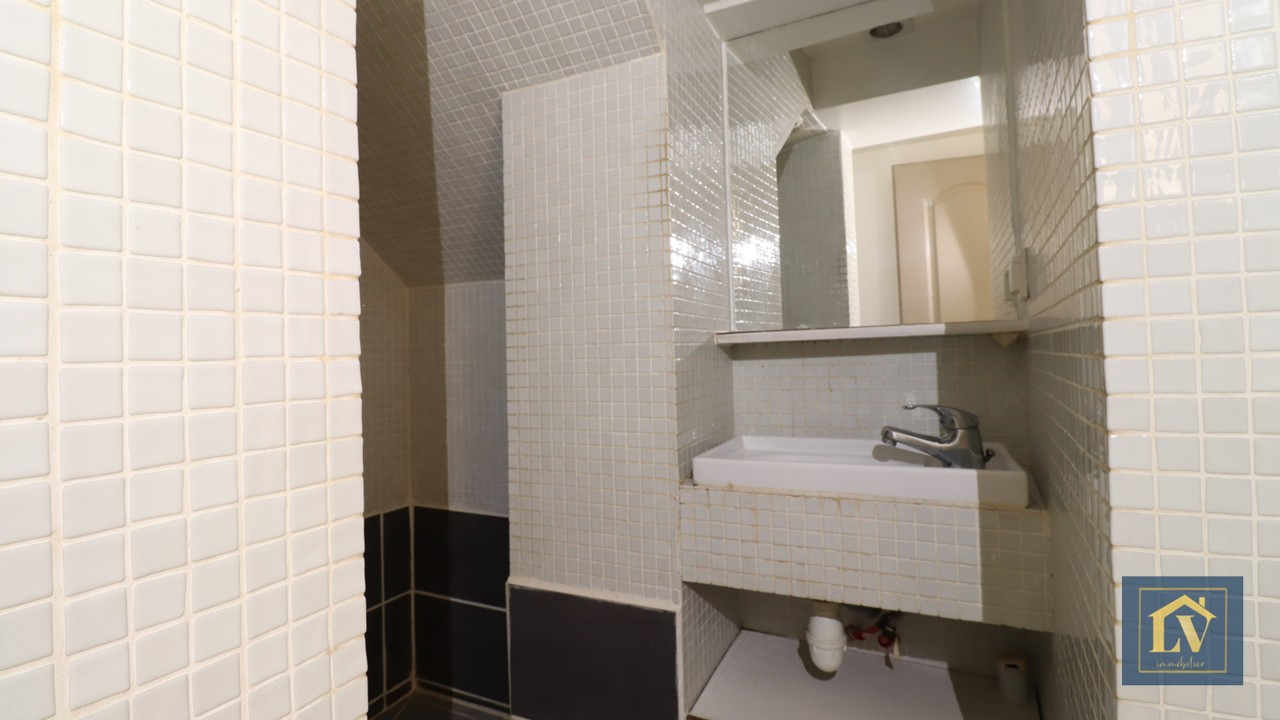 Photo A vendre appartement T1 bis meublé et rénové. image 6/6