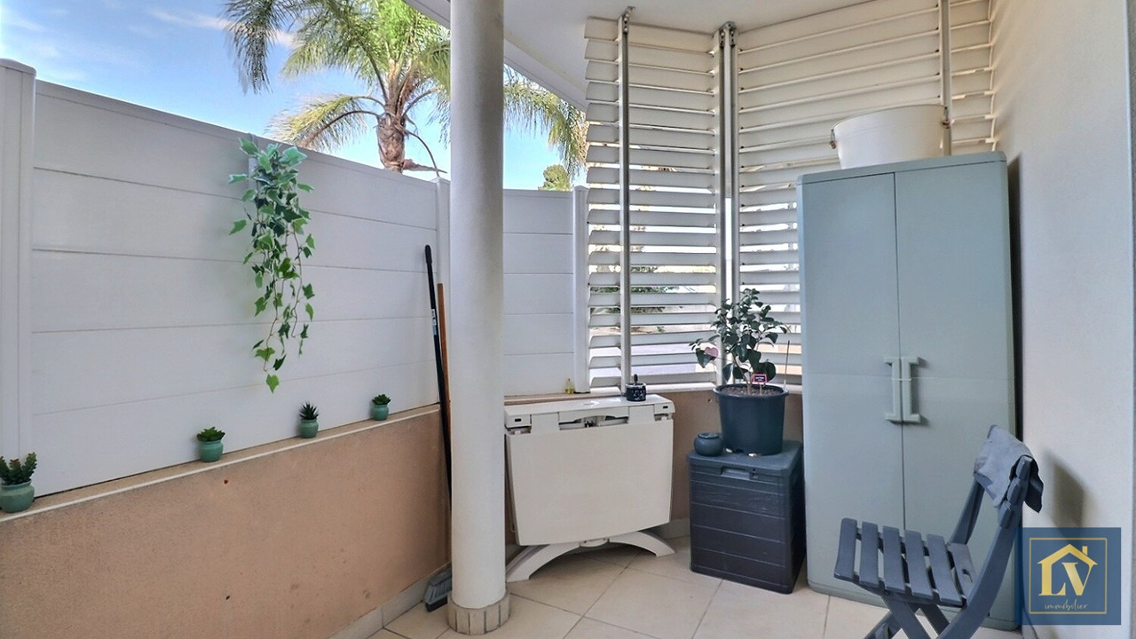 Photo A louer appartement 2 pièces avec terrasse et place de parking privée dans résidence sécurisée. image 1/6