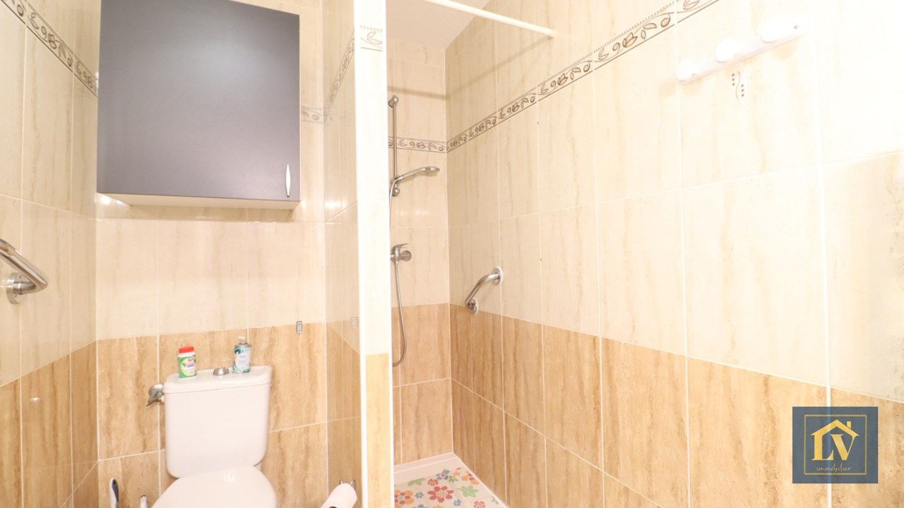 Photo A louer appartement 2 pièces avec terrasse et place de parking privée dans résidence sécurisée. image 6/6