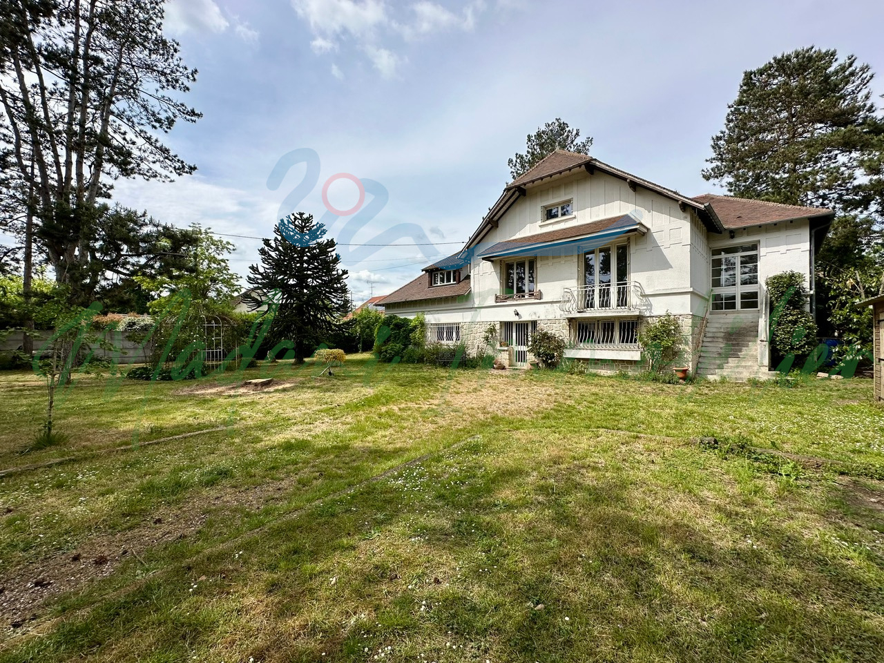 Maison familiale Bennecourt 8 pièces 266 m2