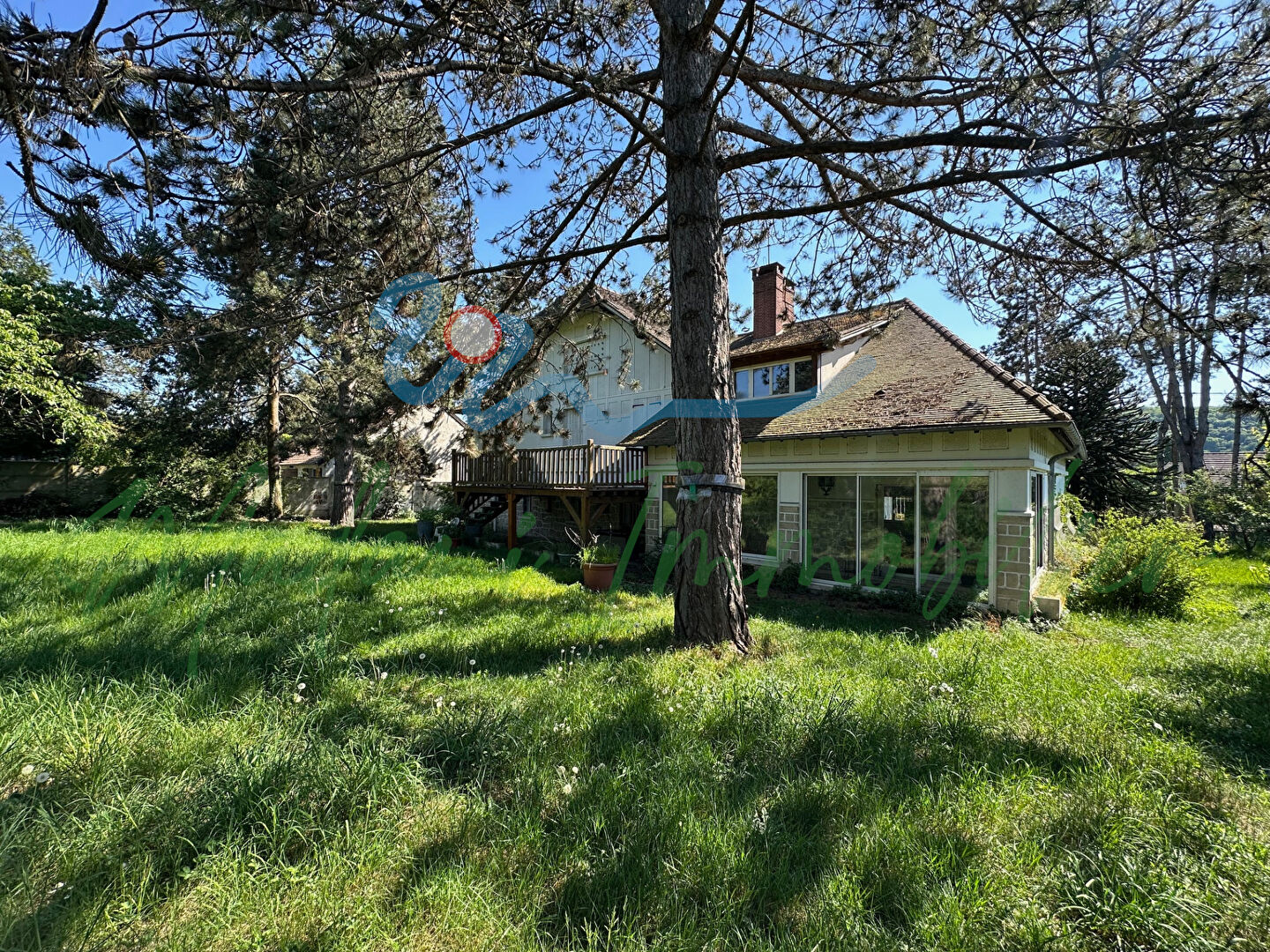 Photo Maison familiale Bennecourt 8 pièces 266 m2 image 2/6