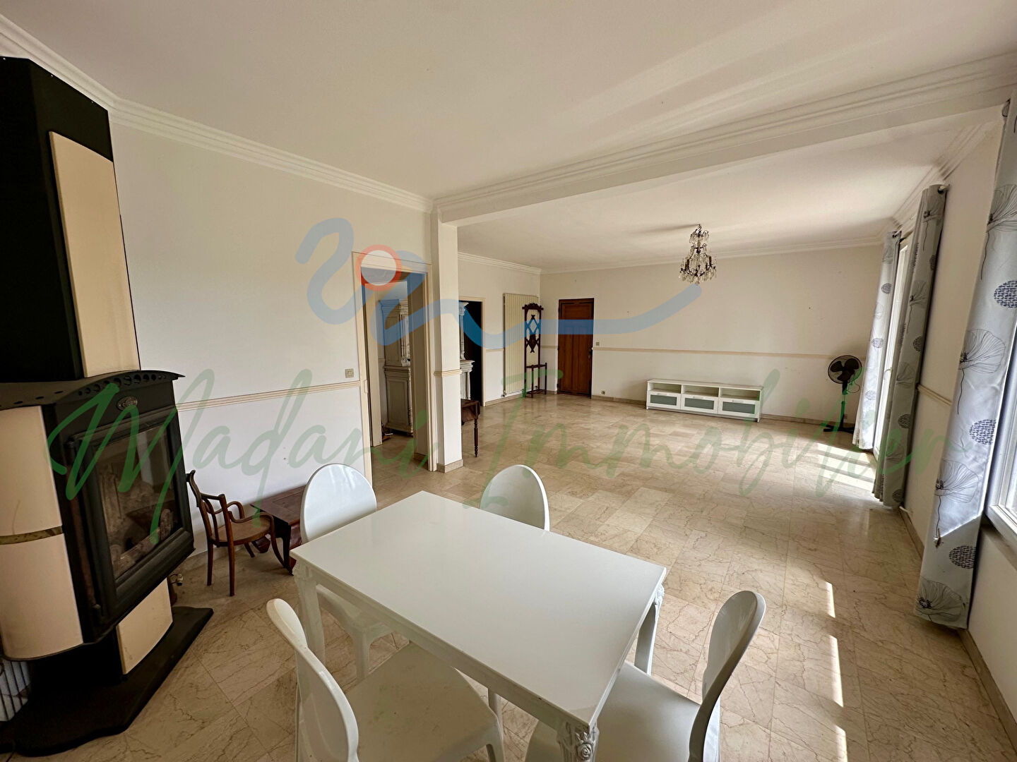 Photo Maison familiale Bennecourt 8 pièces 266 m2 image 4/6