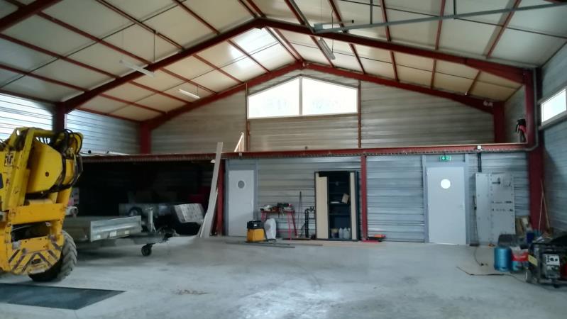 Photo ENTREPOT PROCHE OYONNAX - 380 m2 image 3/4