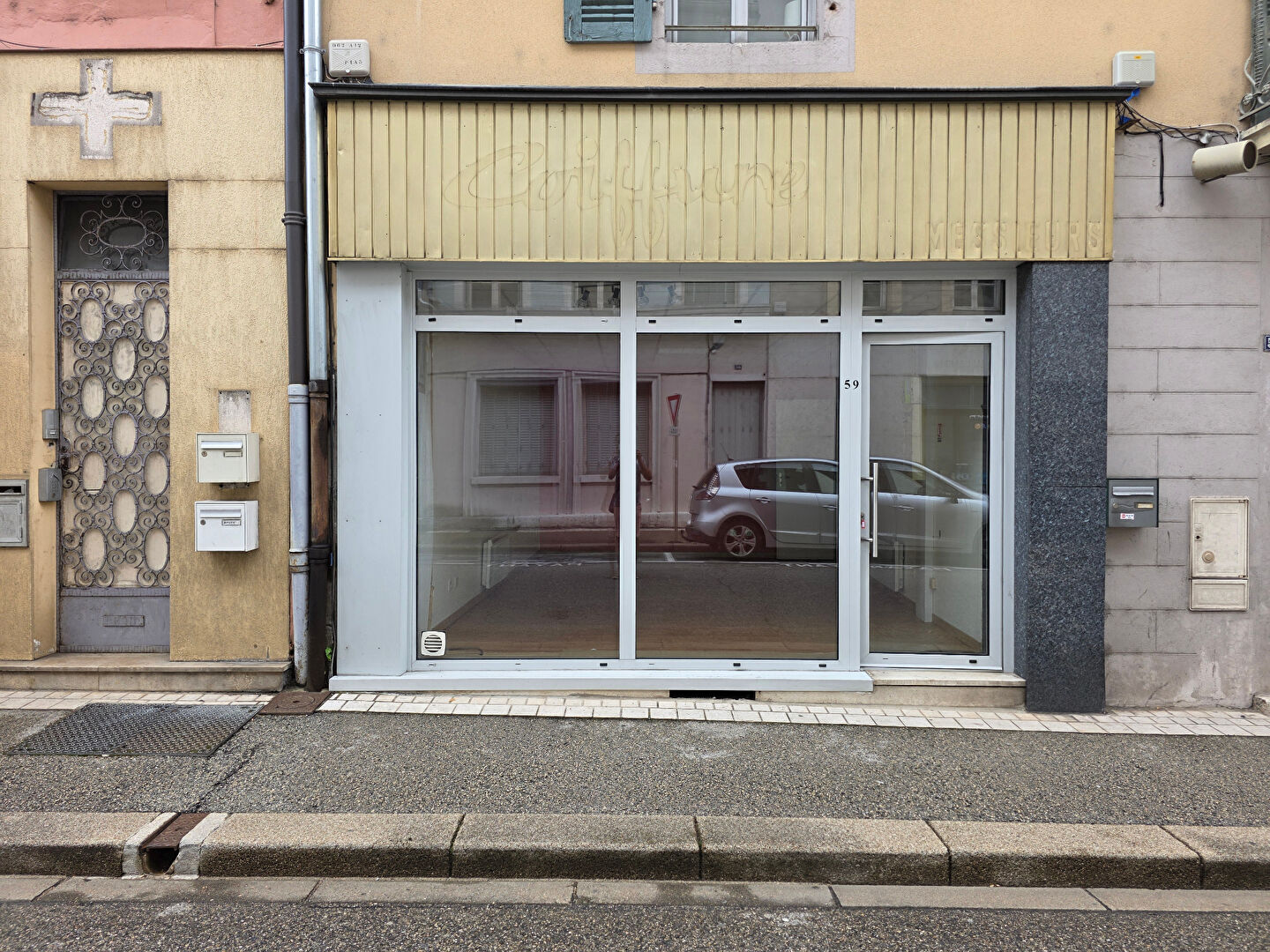 22jg847 Local commercial