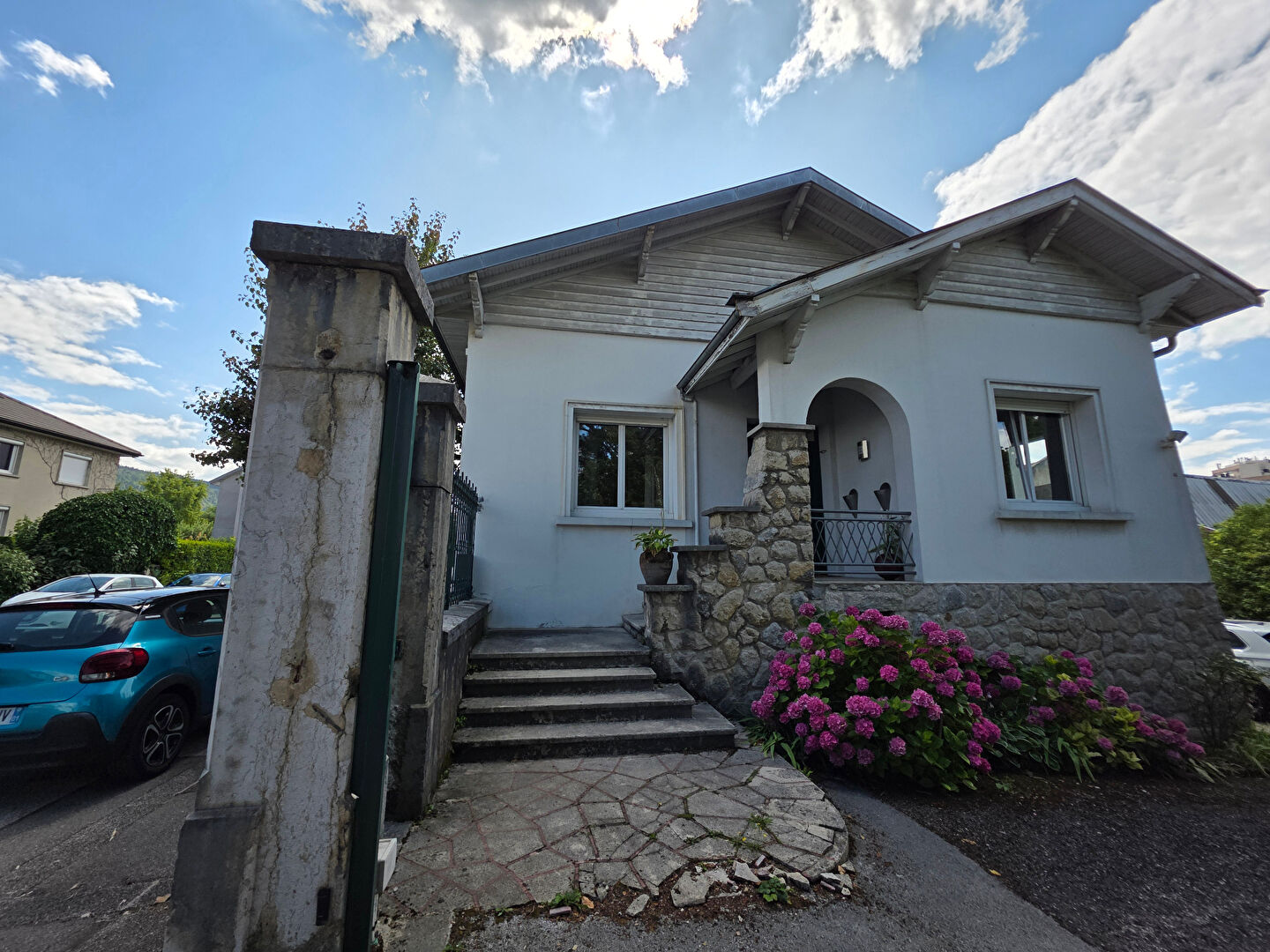 Photo 25JG1124 Maison meublé image 1/6