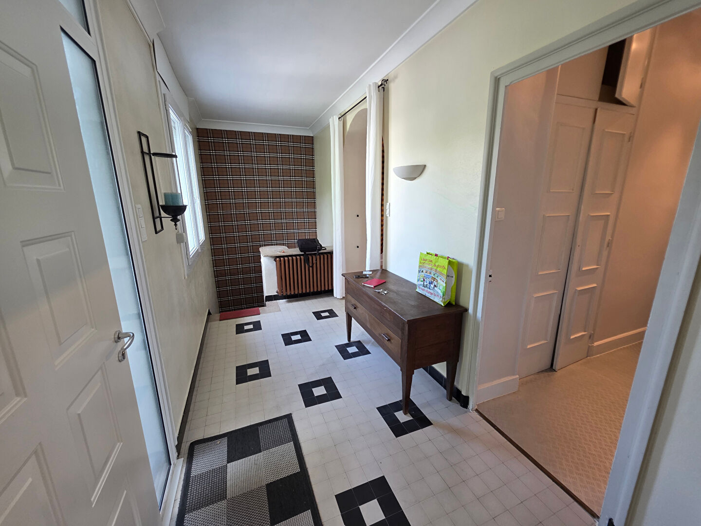 Photo 25JG1124 Maison meublé image 2/6