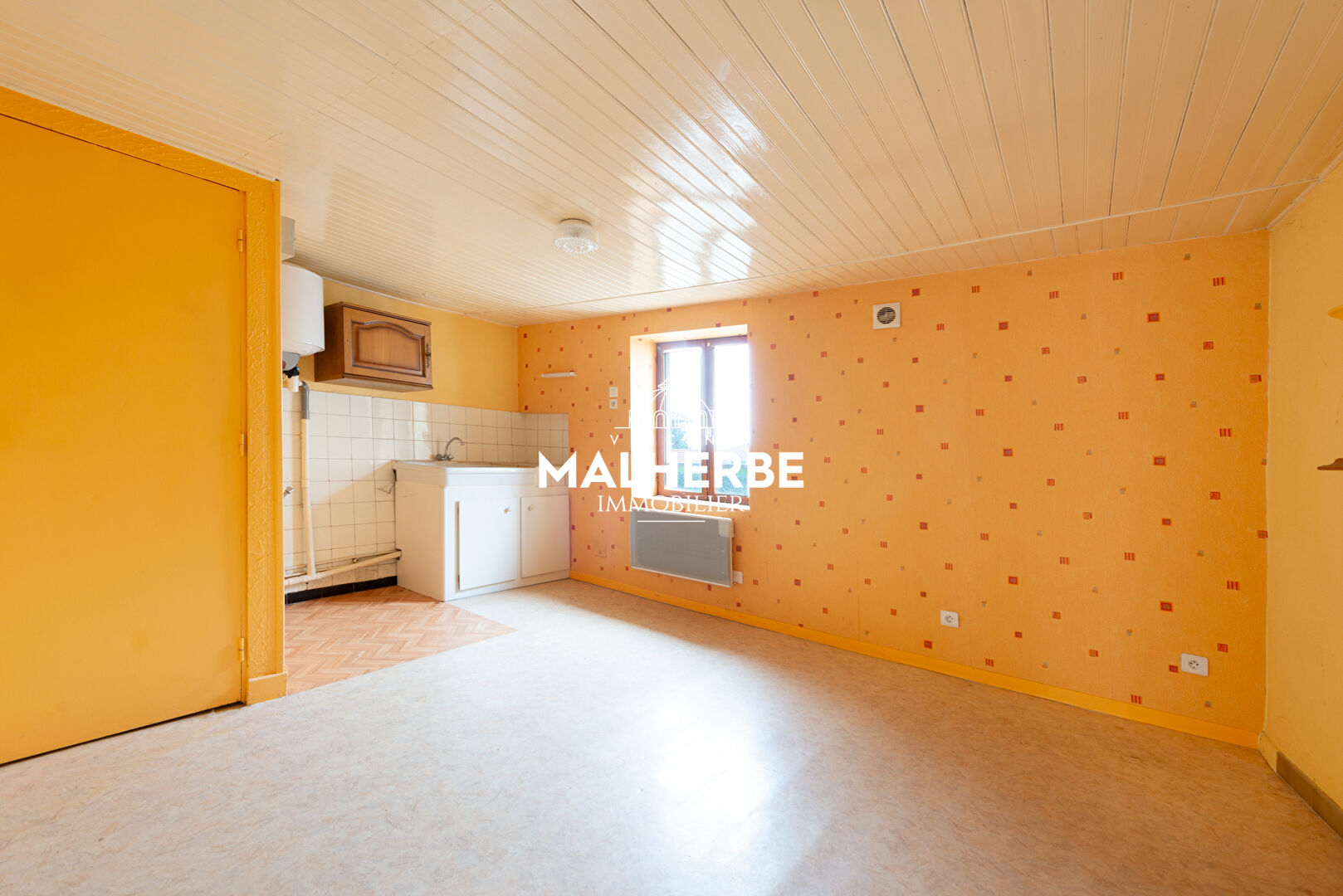 Photo DOMMARTEMONT : IMMEUBLE à RÉNOVER image 5/6