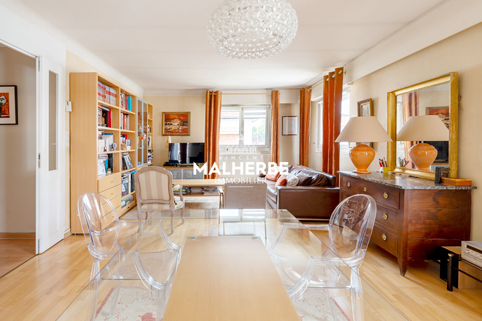 Photo MAISON FAMILIALE AVEC JARDIN ET GARAGE image 2/6