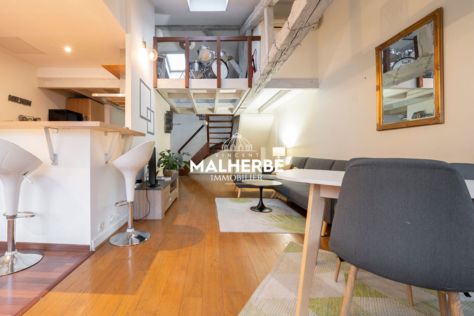 Photo APPARTEMENT DE CHARME AU DERNIER ETAGE image 4/6