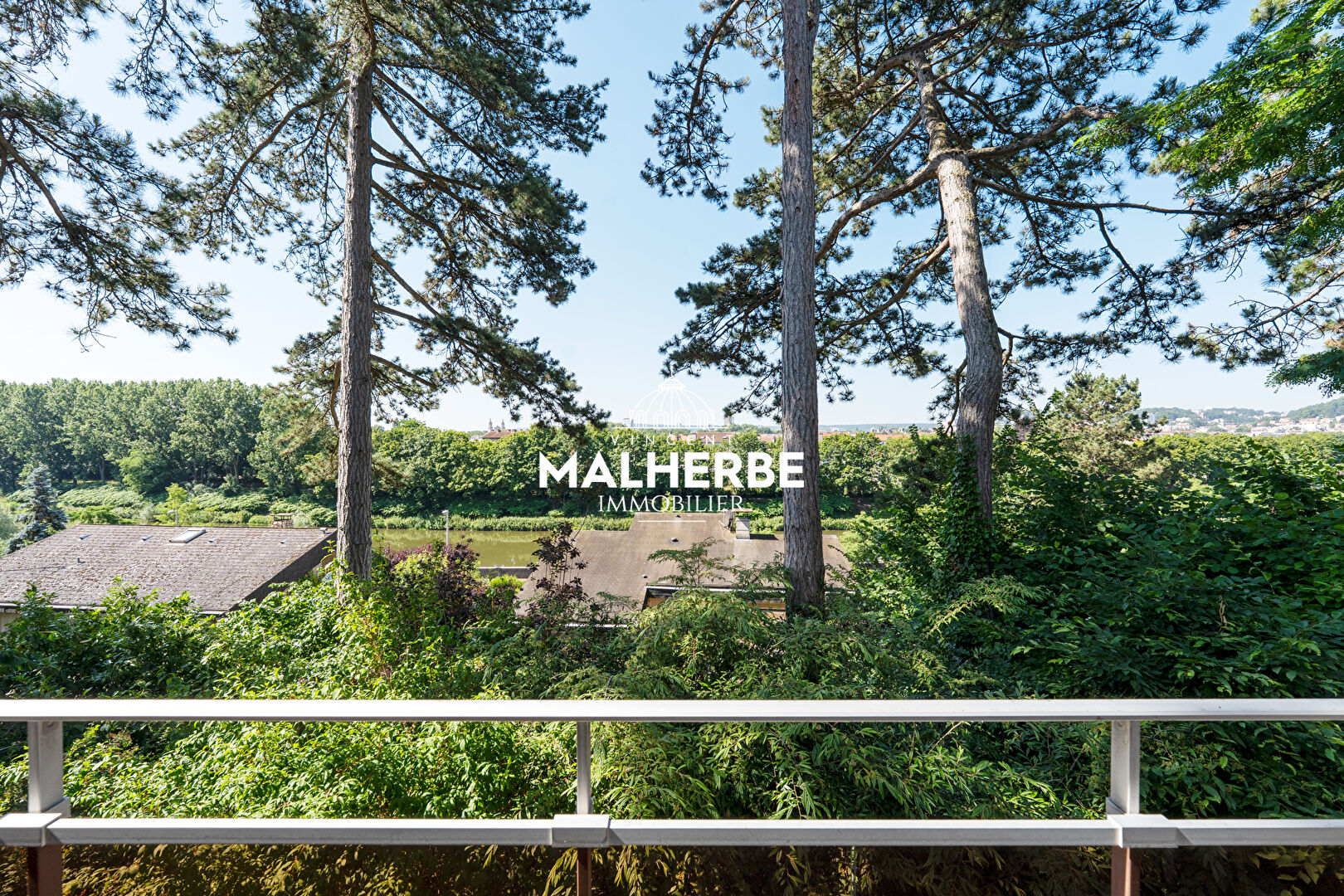 TRÈS BELLE MAISON INDEPENDANTE OUVERTE SUR LA NATURE
