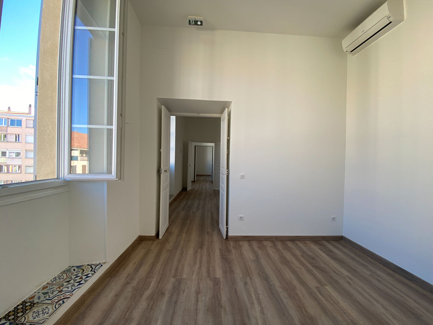 Photo LOCAL PROFESSIONNEL image 6/6