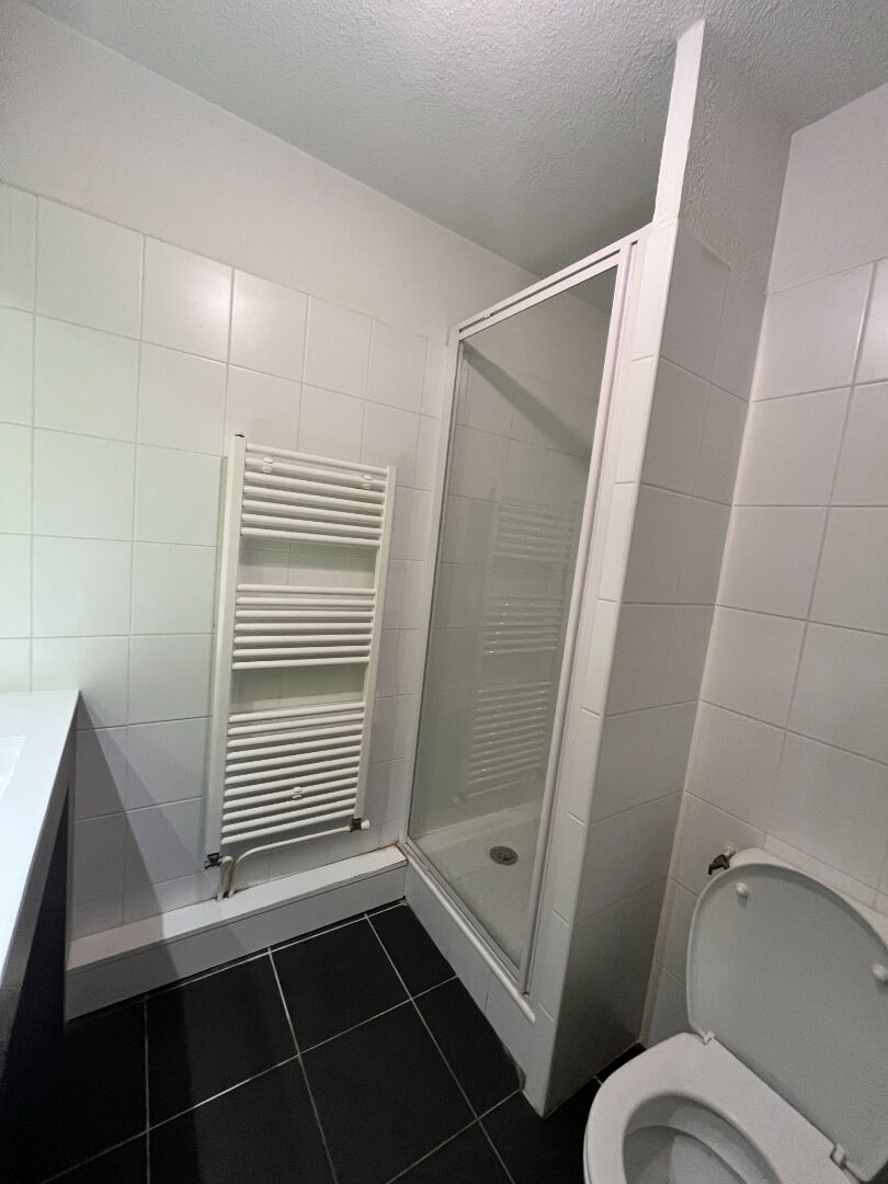 Photo Studio lumineux au dernier étage - idéal investisseur ou étudiant | Toulouse - Montaudran image 5/6