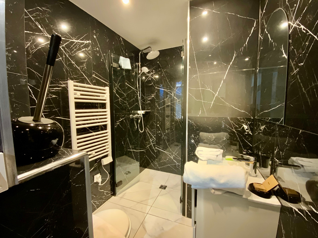 Photo Maison de village Marseillan 7 pièce(s) 153 m2 image 6/6