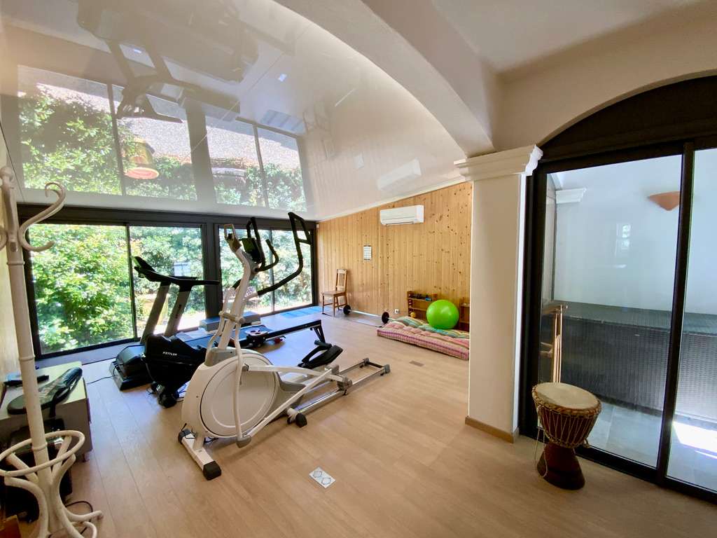 Photo Villa avec piscine et garage image 4/6