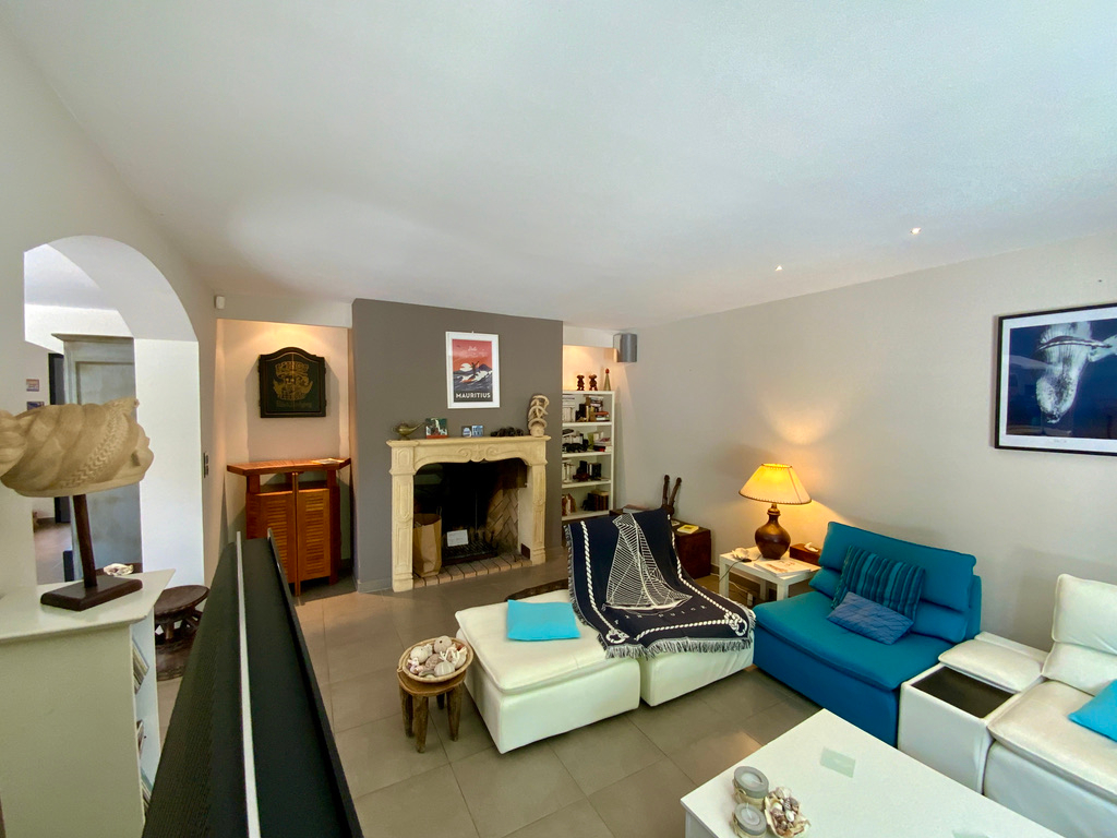 Photo Villa avec piscine et garage image 5/6