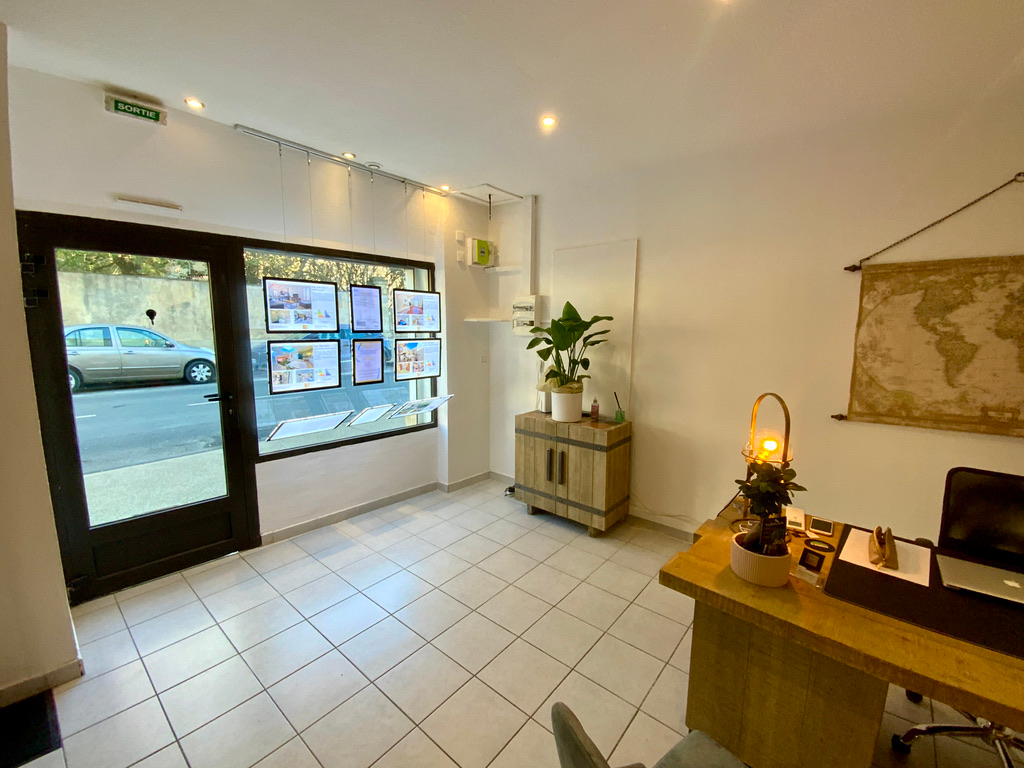 Photo Local commercial Pomerols 83 m2 image 2/6