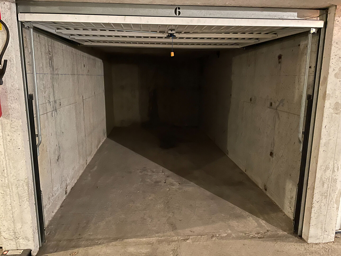 Photo Parking / box Orleans 14 m2 image 2/3