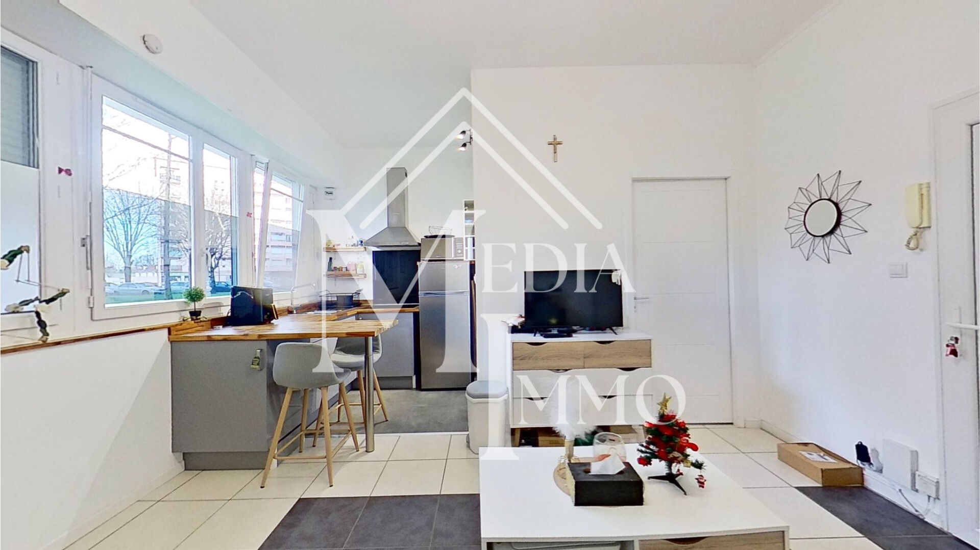 Photo EXCLUSIVITÉ - CHARMANT STUDIO REFAIT À NEUF - QUARTIER FACULTÉS PAU image 2/4