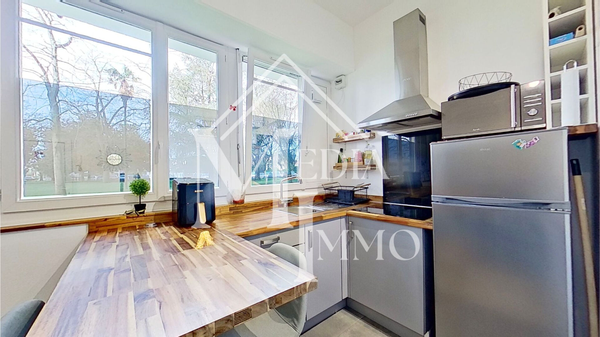 Photo EXCLUSIVITÉ - CHARMANT STUDIO REFAIT À NEUF - QUARTIER FACULTÉS PAU image 3/4