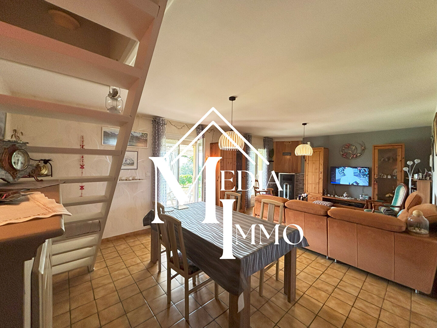 Photo Maison secteur Artix 6 pièce(s) sur 1500 m² de parcelle face aux Pyrénées. image 3/6