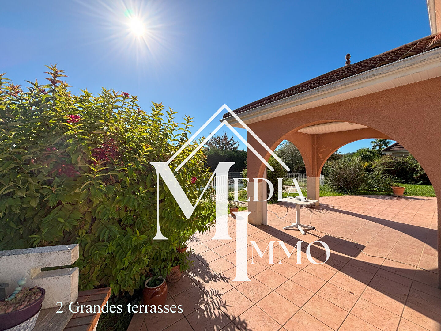 Lescar, villa T6 récente dans quartier prisé / 155 m2 avec piscine, garage et véranda.