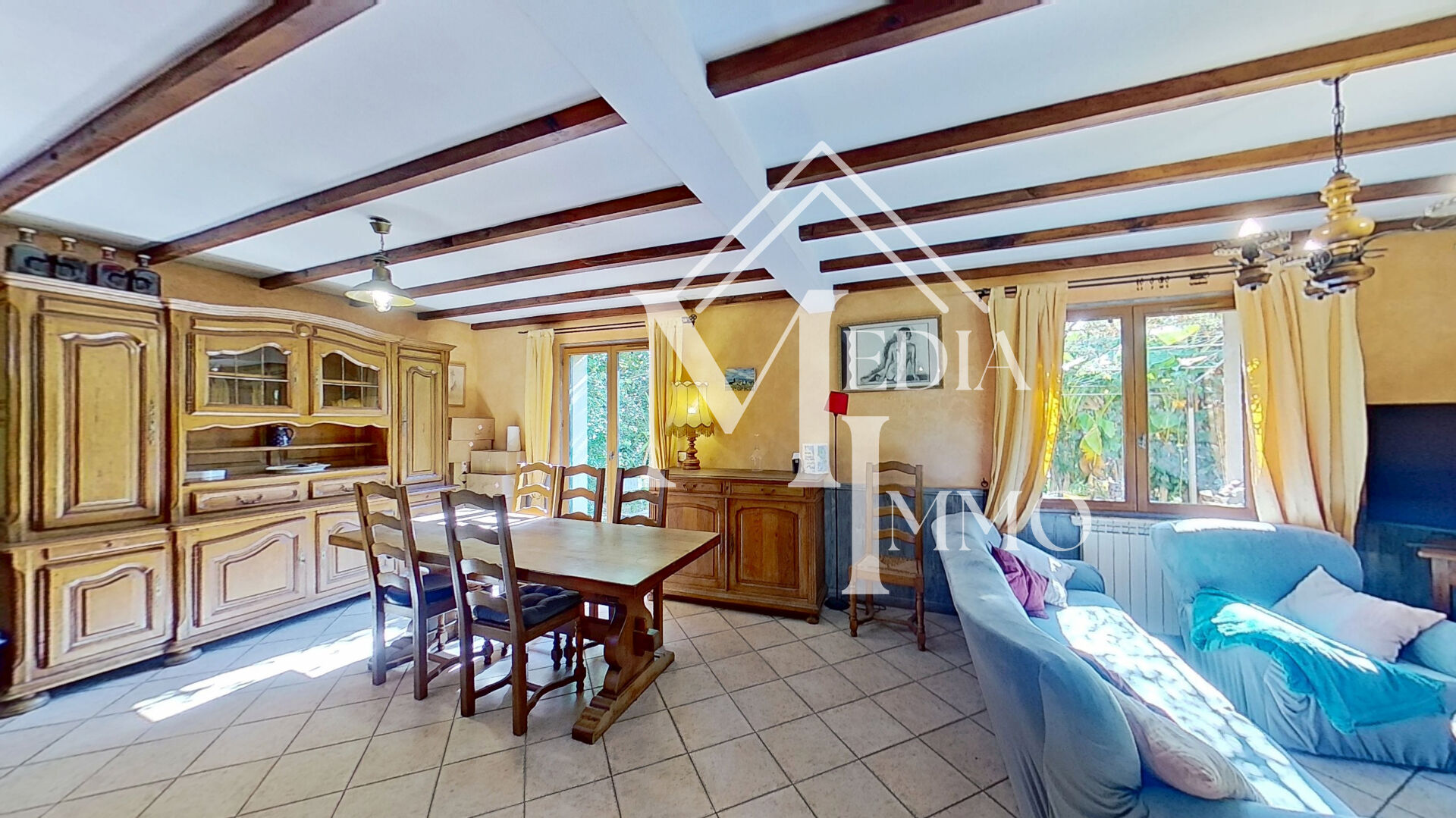 Maison T5 avec piscine et garage à proximité des commerces et du réseau de bus Idélis