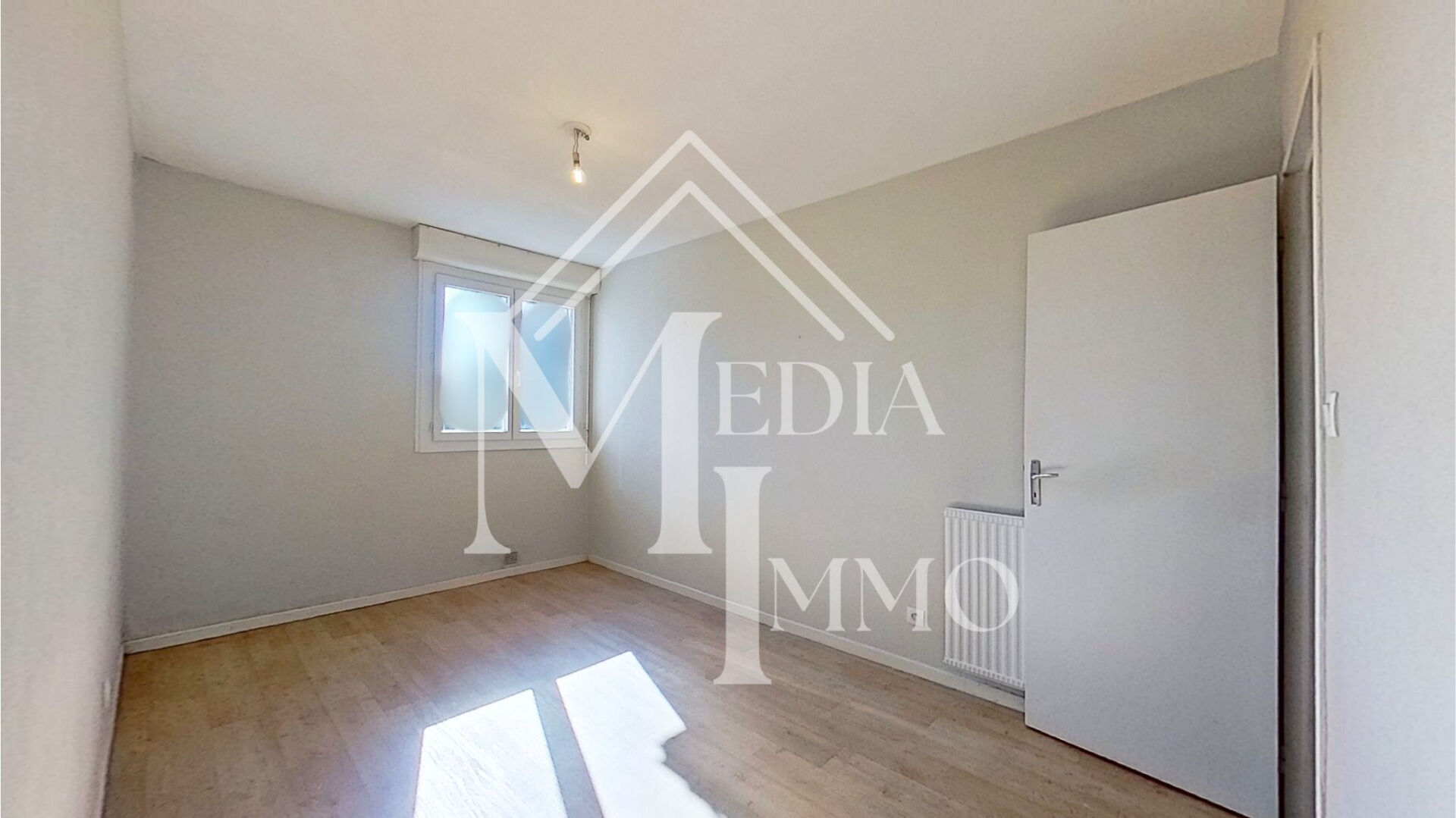 Photo À saisir ! T3/4 avec parking et cave - Proche de l'Université de PAU image 4/6