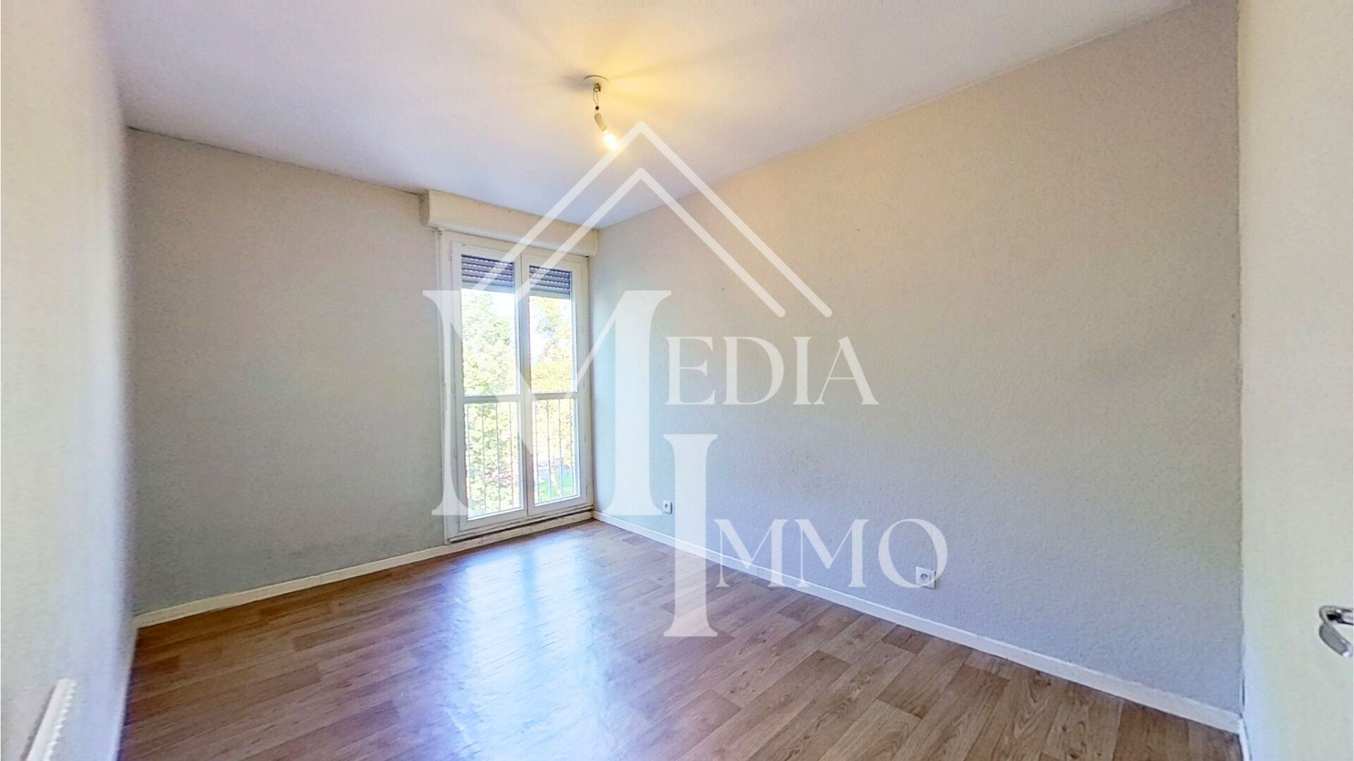 Photo À saisir ! T3/4 avec parking et cave - Proche de l'Université de PAU image 5/6