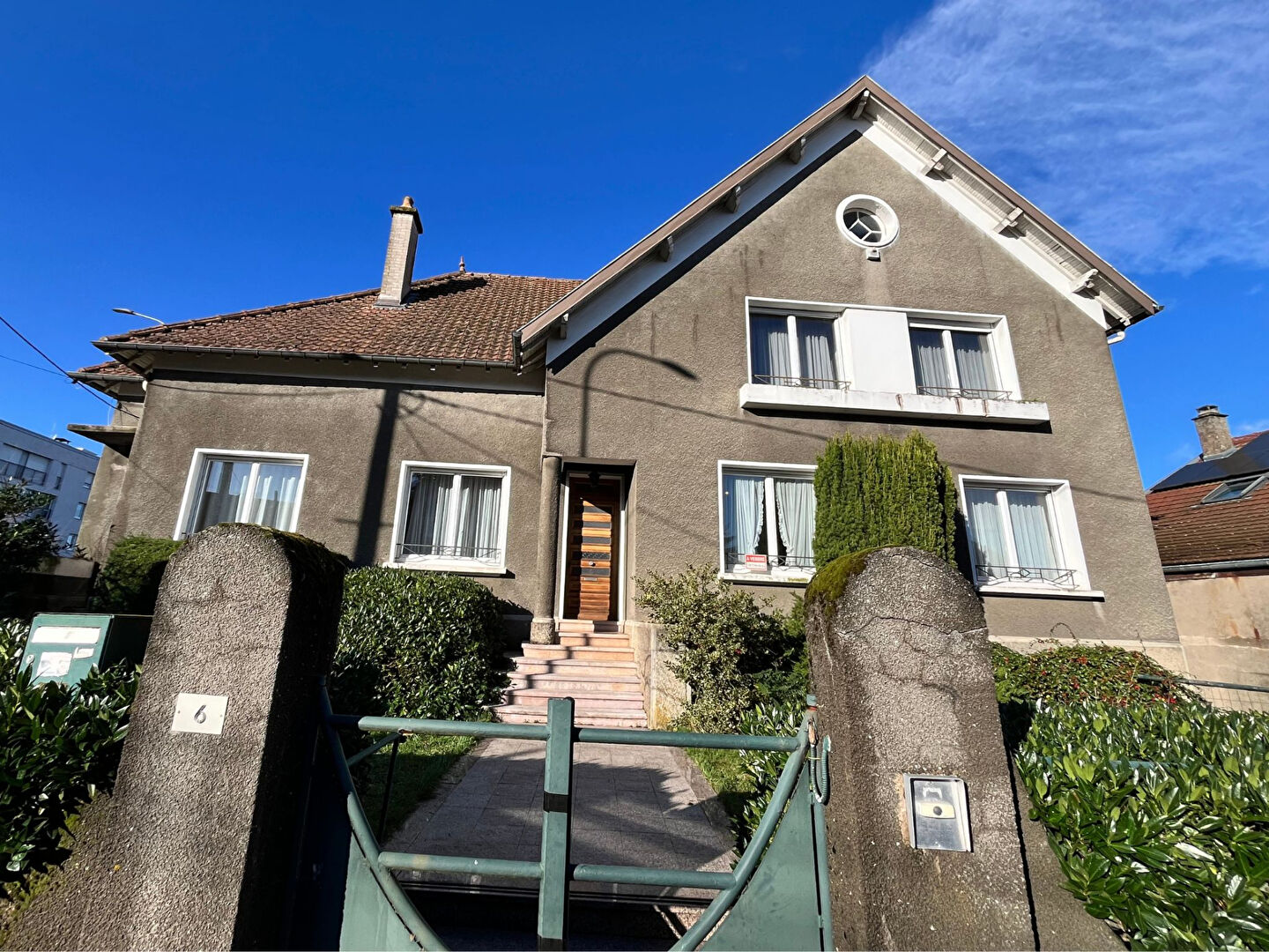 Maison Charmes 8 pièce(s) 191 m2