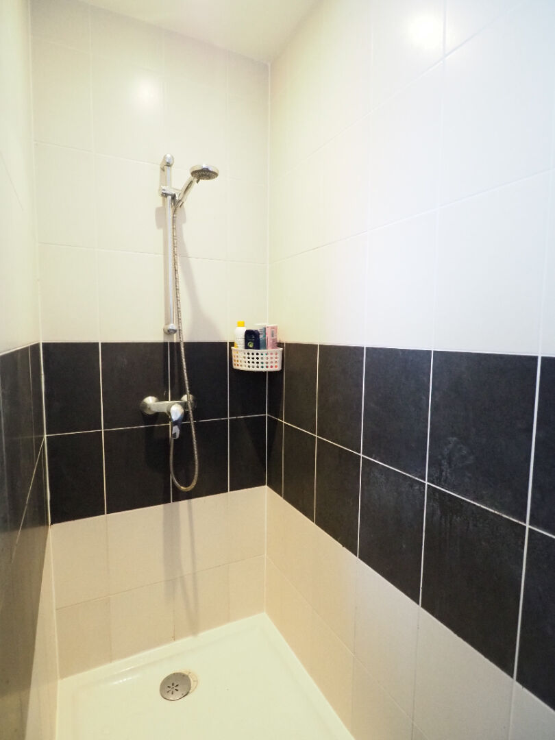 CHARMES, Magnifique appartement T3 Terrasse/parking/ascenseur.