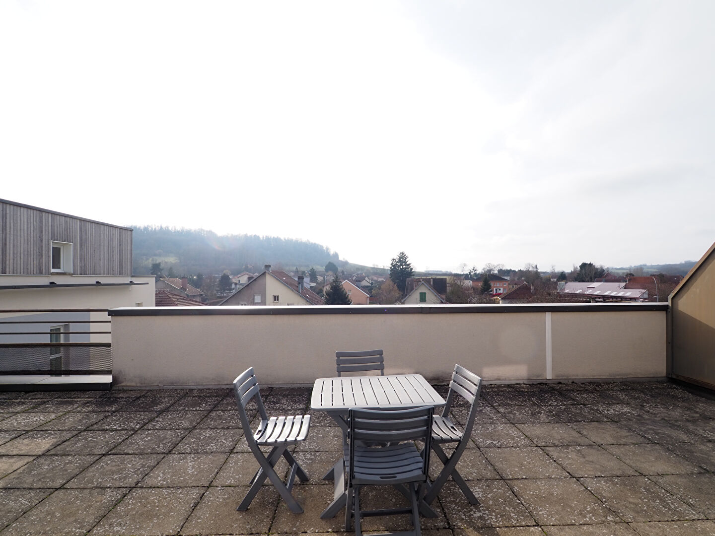 CHARMES, Magnifique appartement T3 Terrasse/parking/ascenseur.
