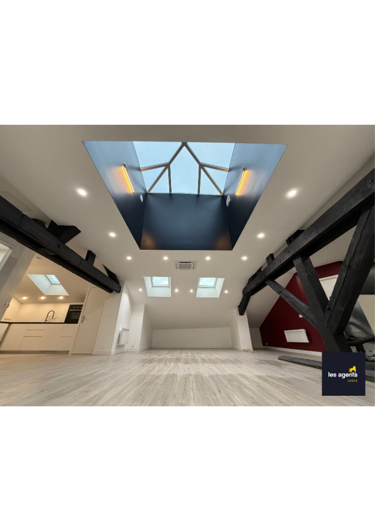 Superbe Appartement Entièrement Rénové au Dernier Étage d'une petite résidence
