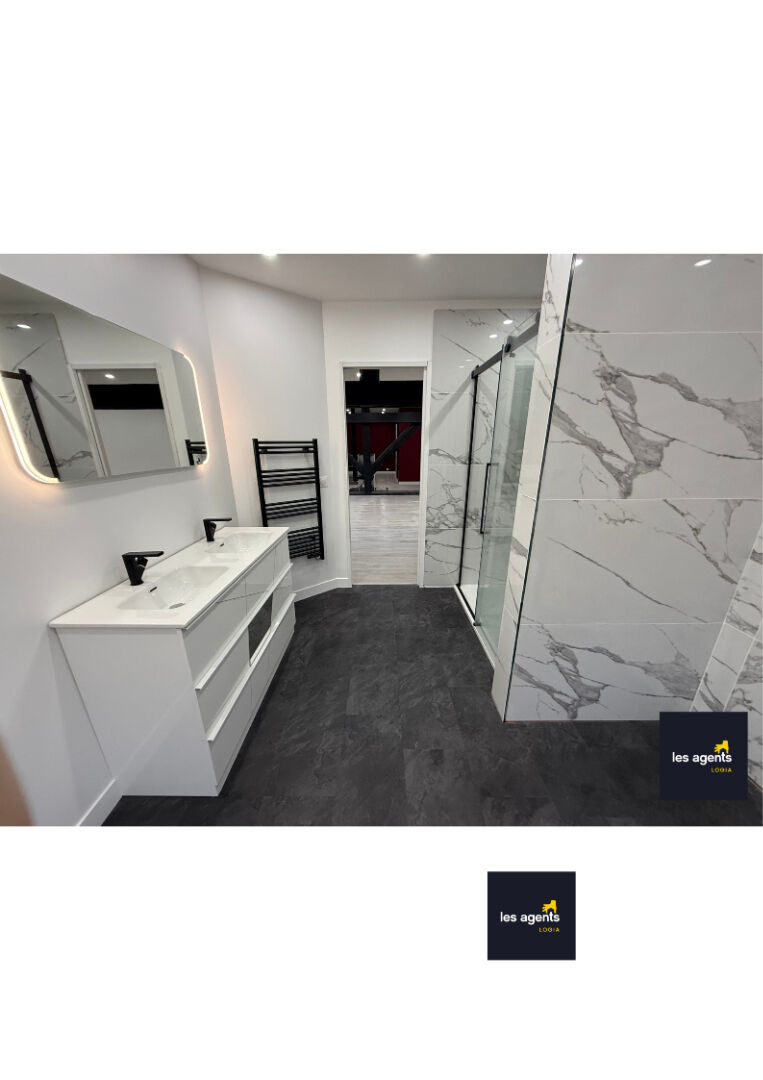 Superbe Appartement Entièrement Rénové au Dernier Étage d'une petite résidence