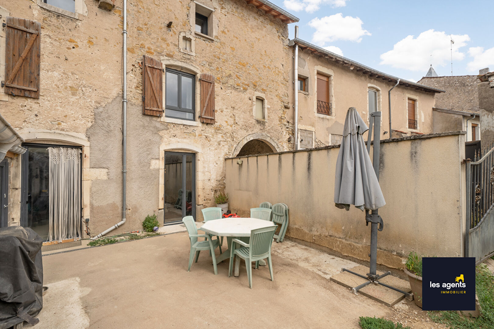Maison Ceintrey  avec 5 chambres, nouveauté en exclusivité.