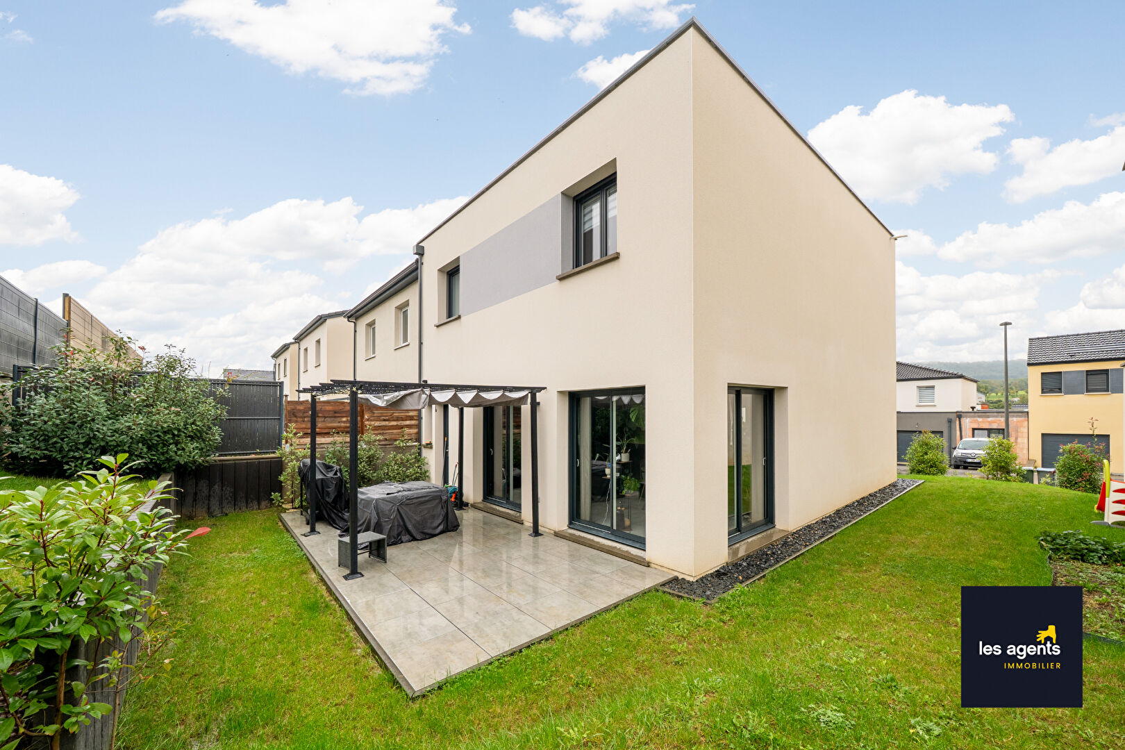 Magnifique maison moderne en exclusivité.