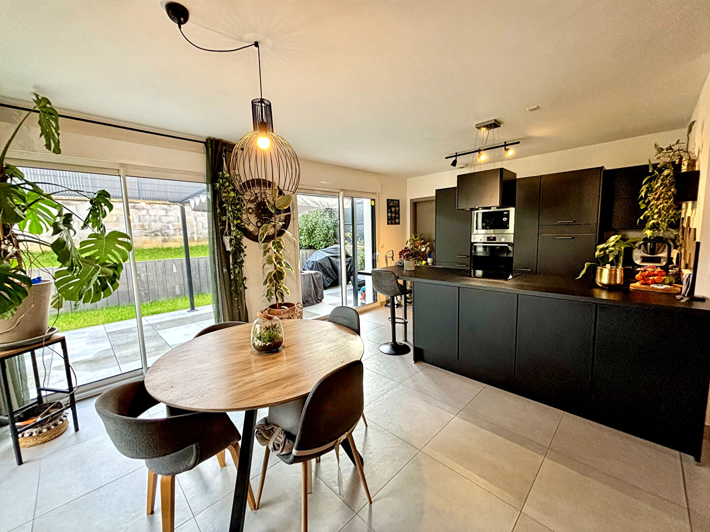 Magnifique maison moderne en exclusivité.